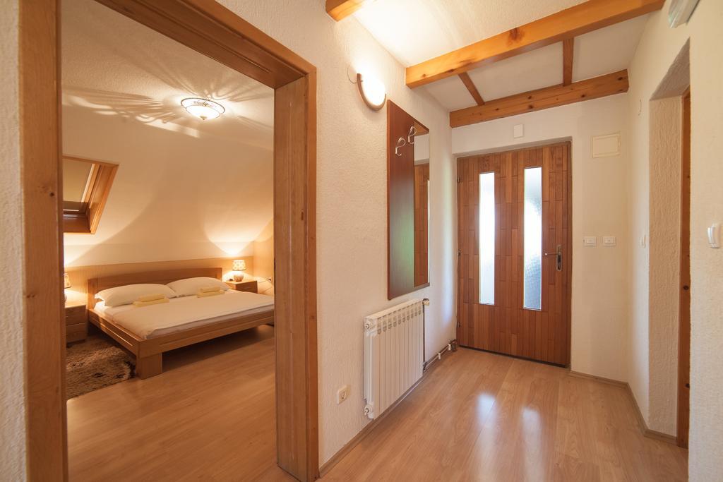 Apartmant & Room Bruna Drežnik Grad Εξωτερικό φωτογραφία