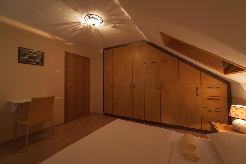 Apartmant & Room Bruna Drežnik Grad Εξωτερικό φωτογραφία